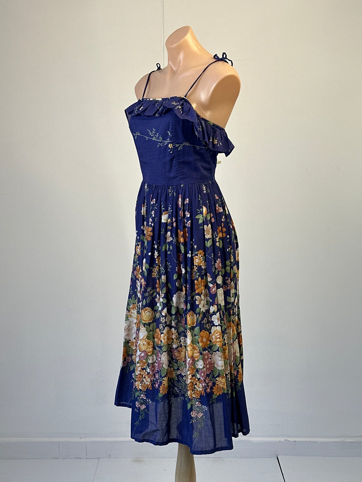 Paul Collins | vintage 70’s | dress | size 10 | midi length