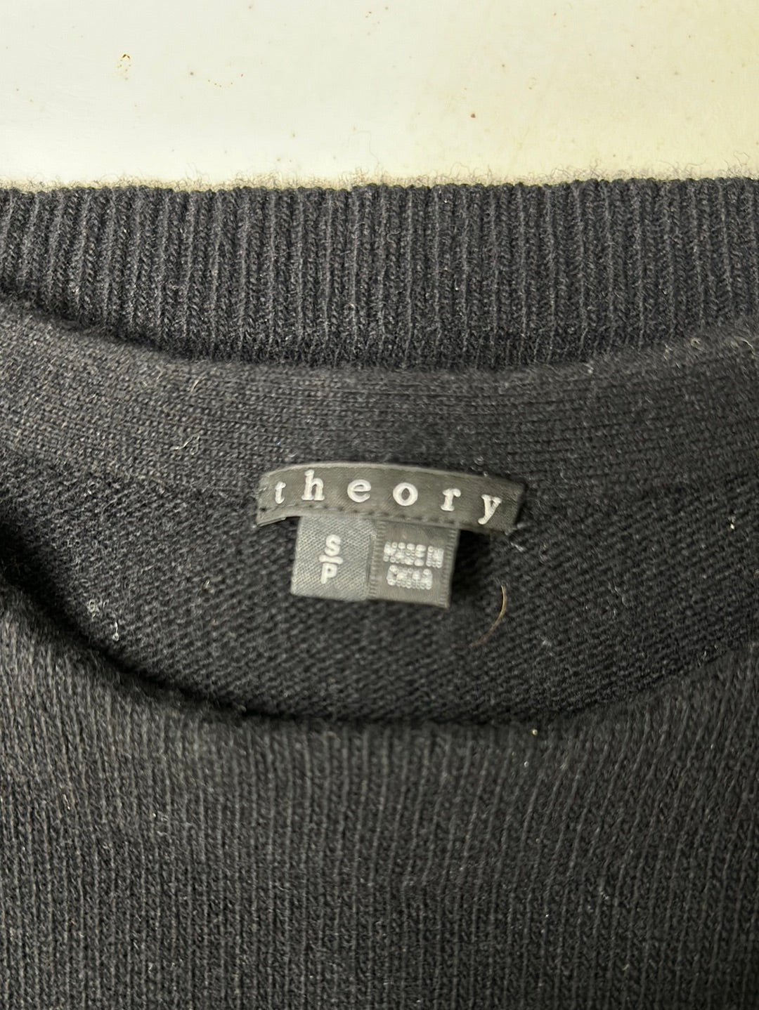 Theory | New York | sweater | size 8 | round neck | wool fur blend