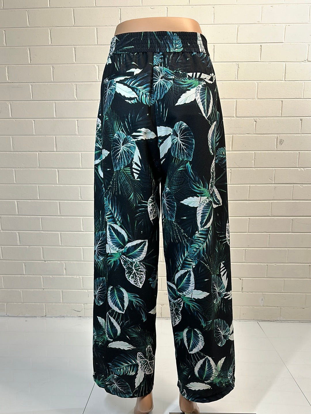 Decjuba | pants | size 12 | wide leg