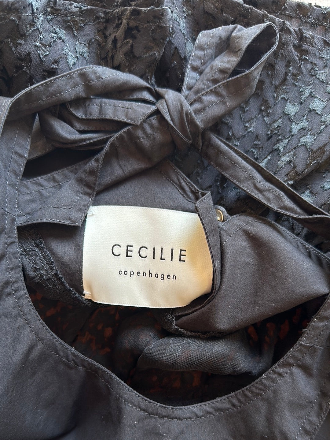 CECILIE | Copenhagen | top | size 8 | sleeveless