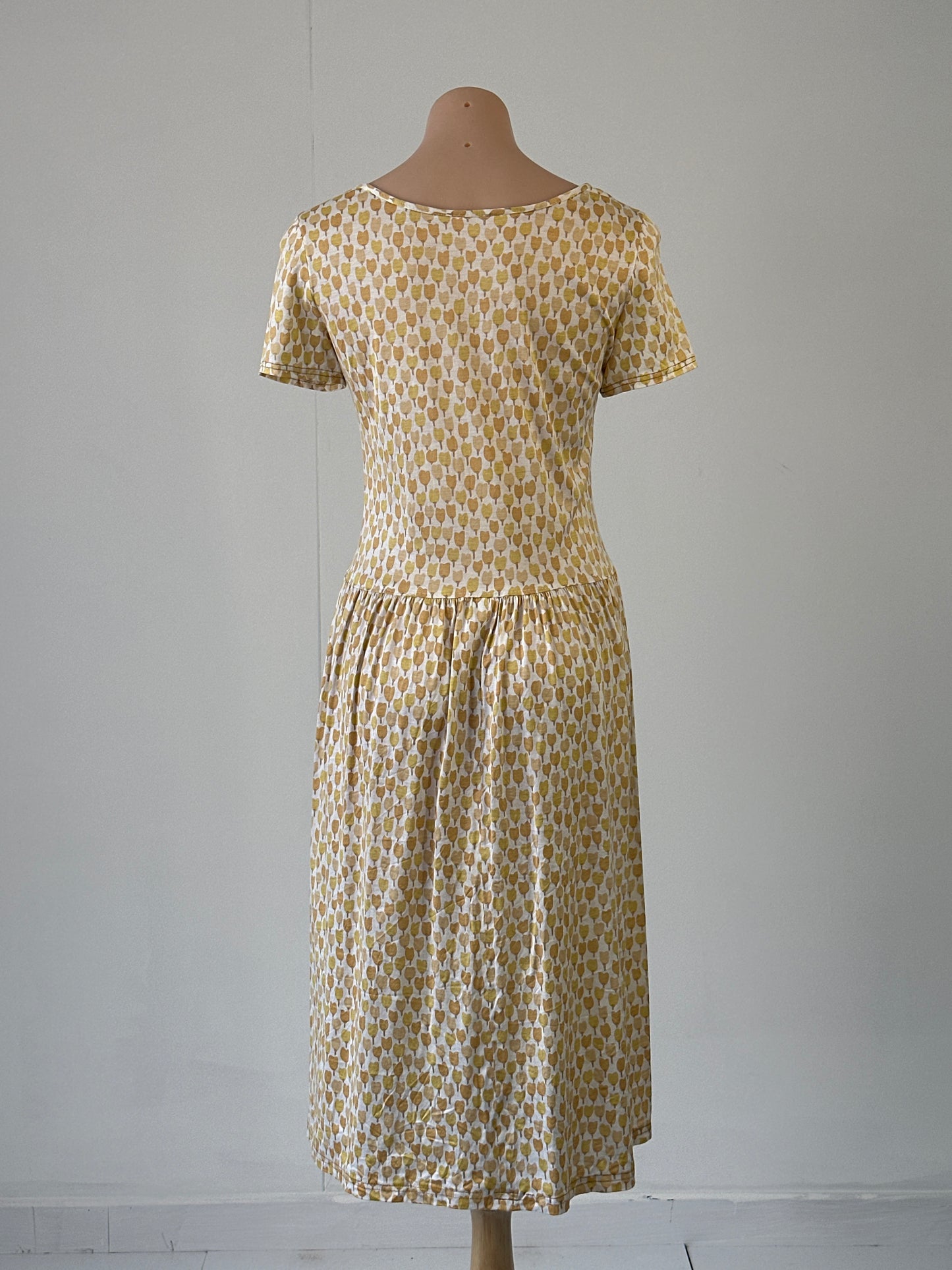 No label | vintage 70's | dress | size 8 | midi length