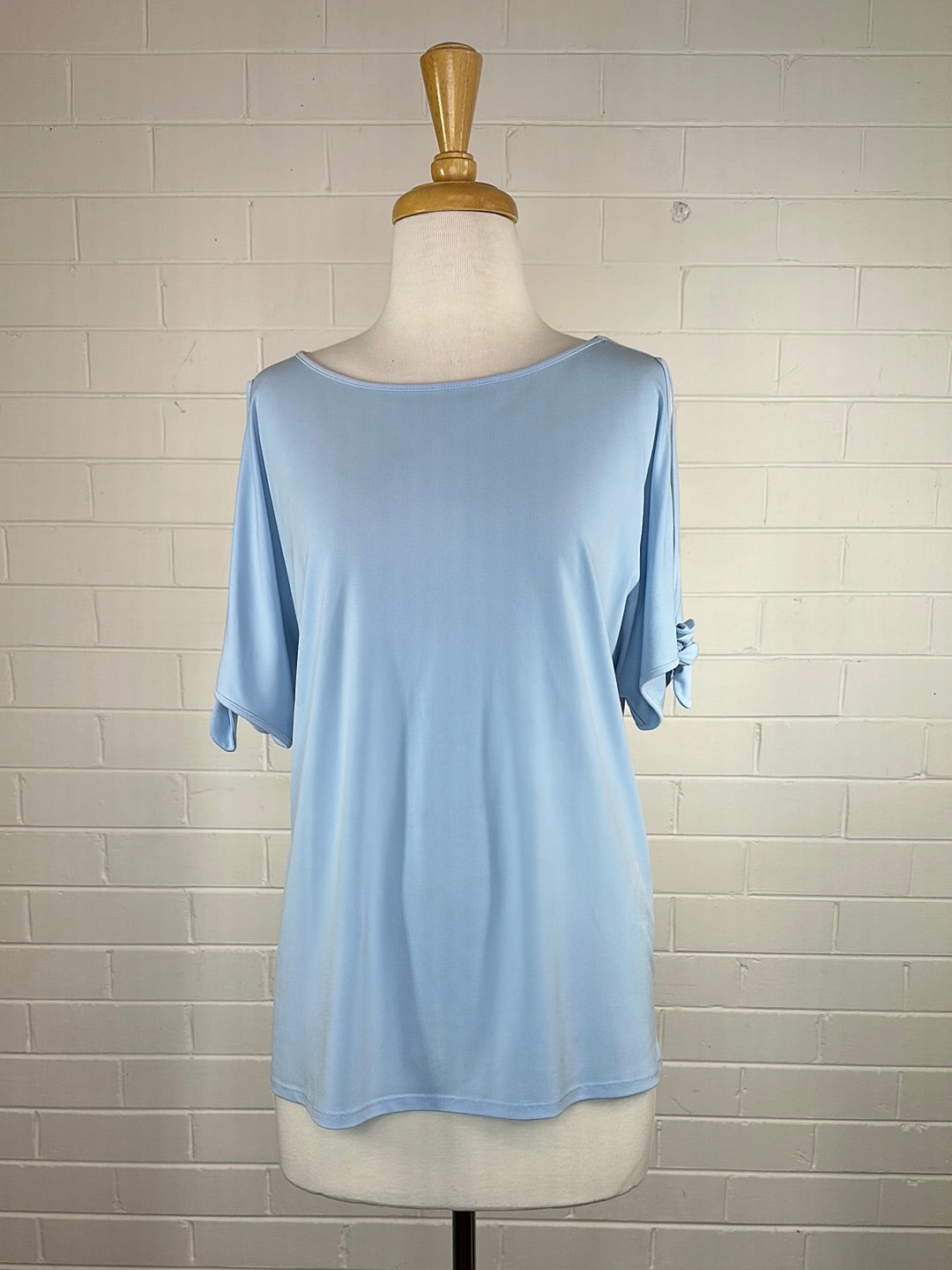 DKNY | New York | top | size 10 | short sleeve