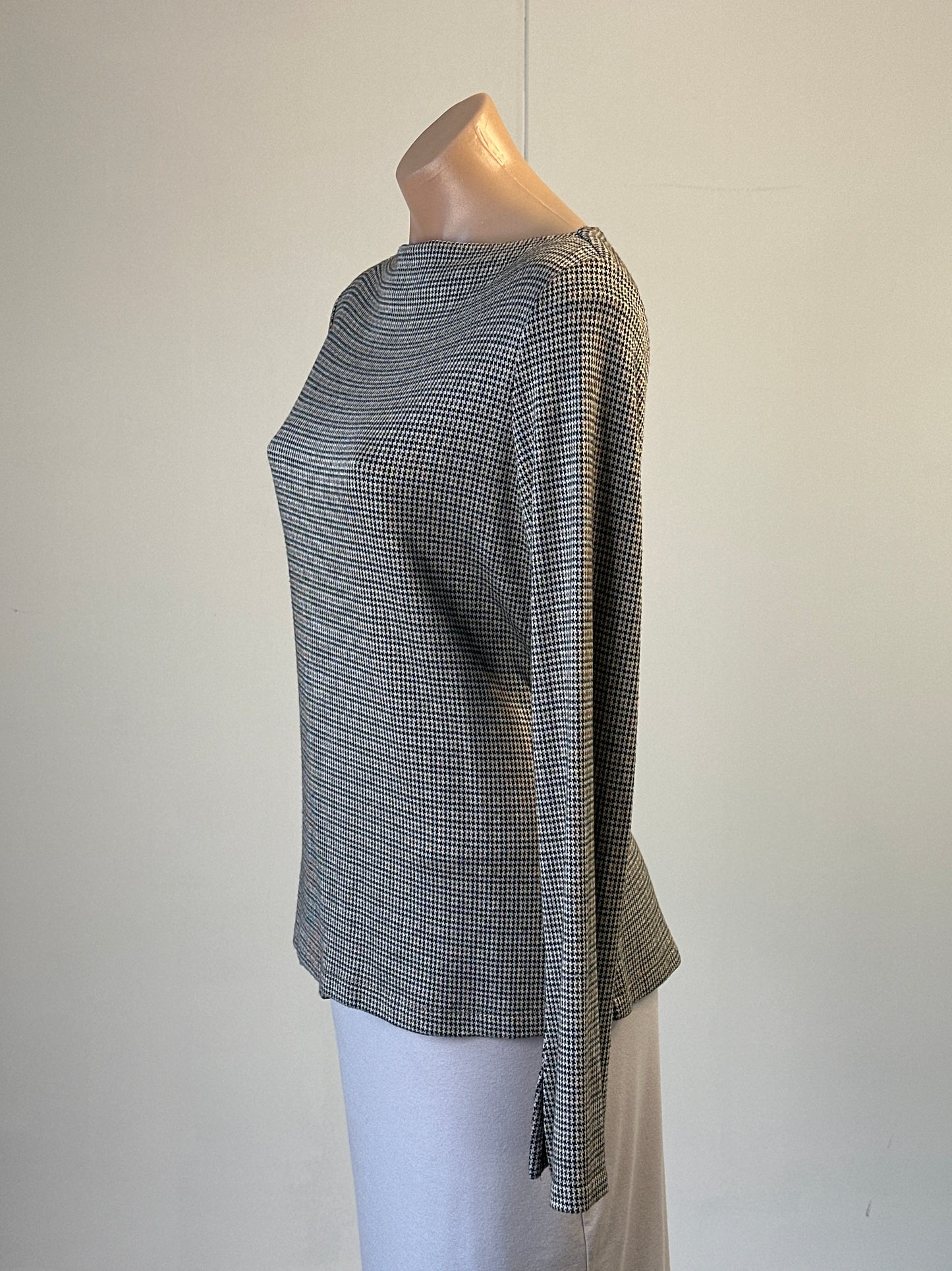 Veronika Maine | top | size 14 | long sleeve