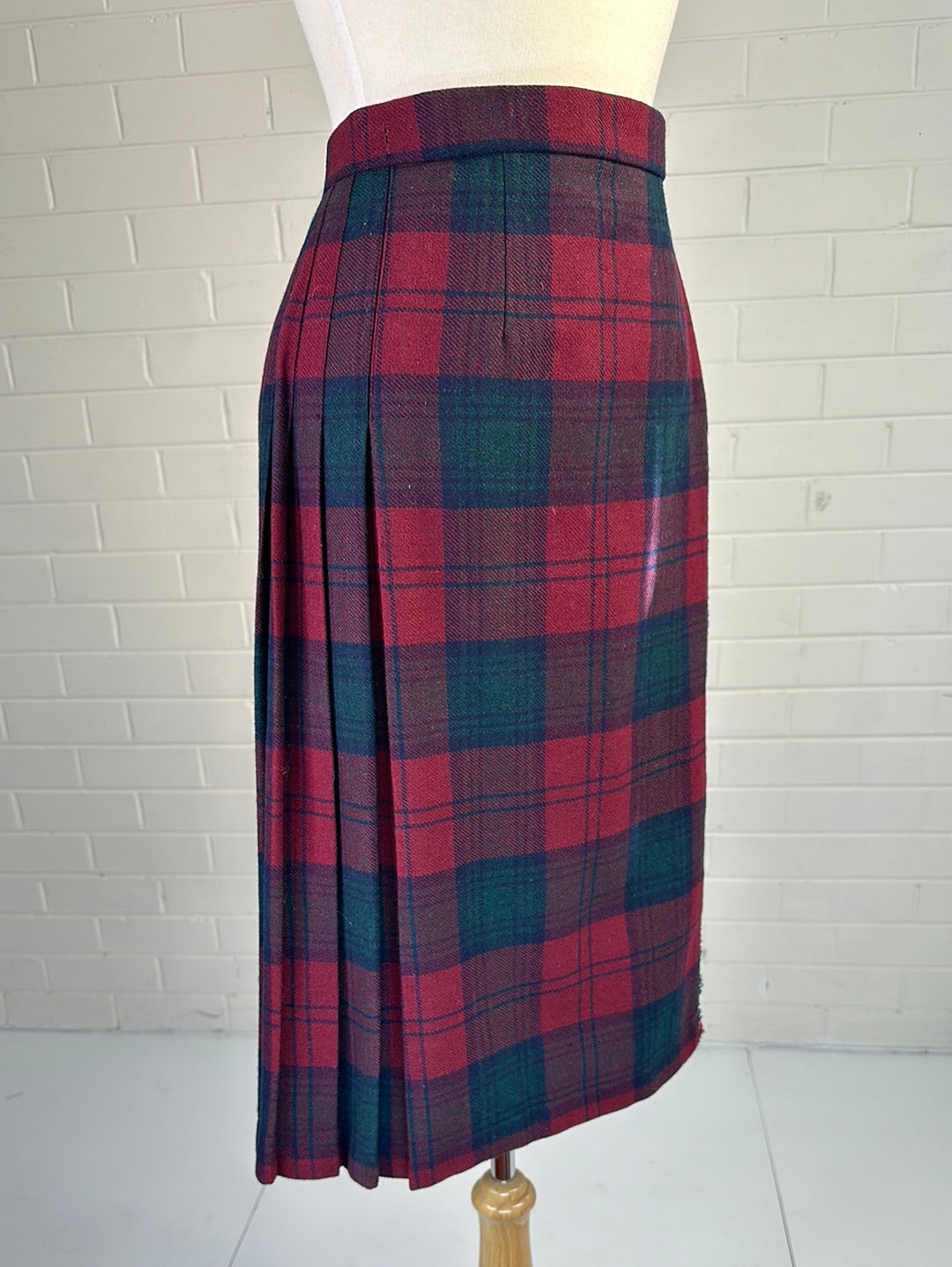 James Dalgliesh vintage 80 s skirt size 14 knee length 100 Lifeline Shop Online by Lifeline Northern Beaches