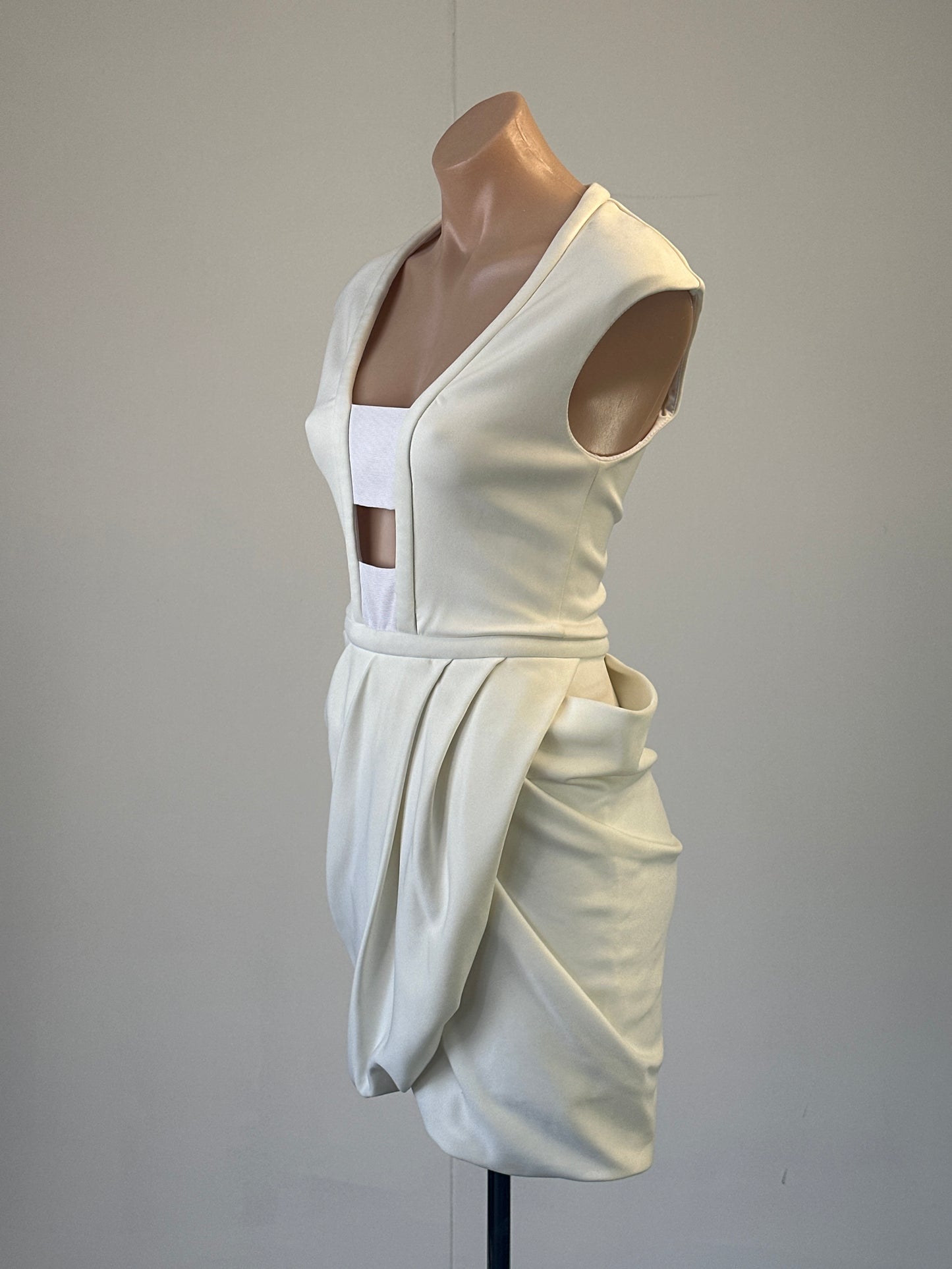 CAMILLA AND MARC | dress | size 6 | knee length