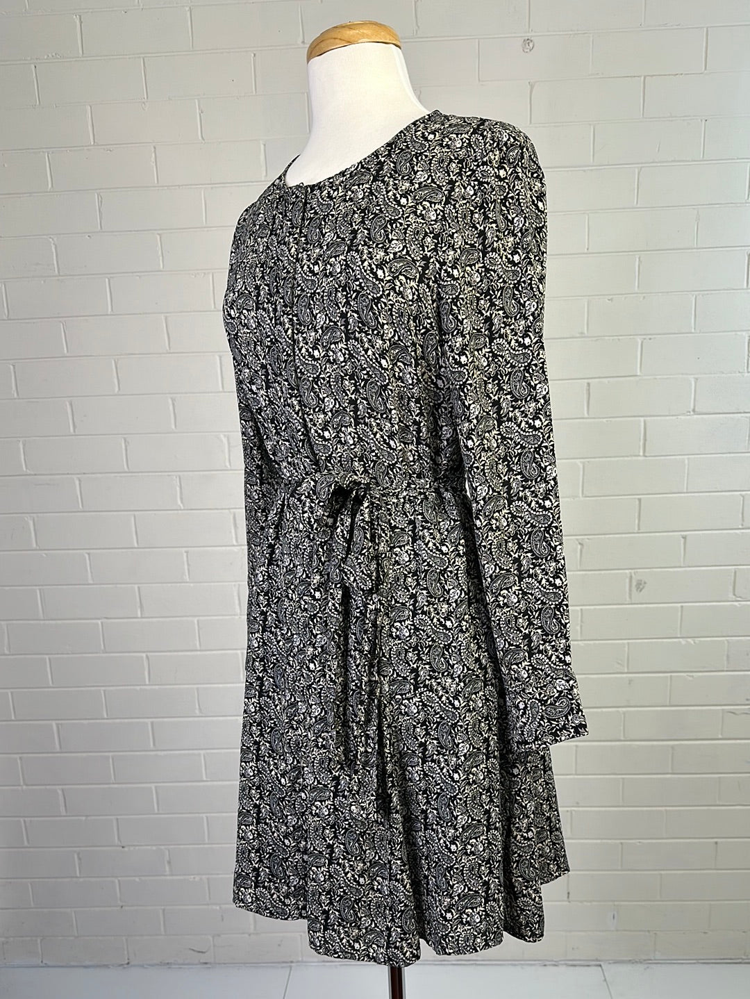 GAP | dress | size 12 | knee length