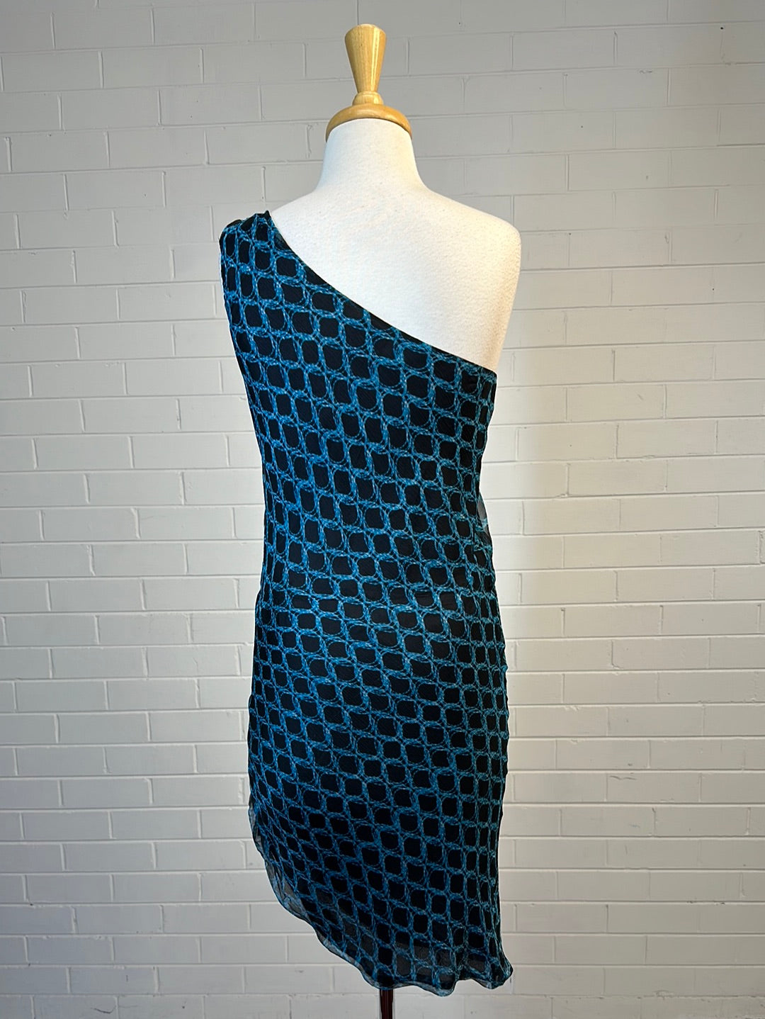 Halston Heritage | New York | dress | size 8 | knee length | 100% silk