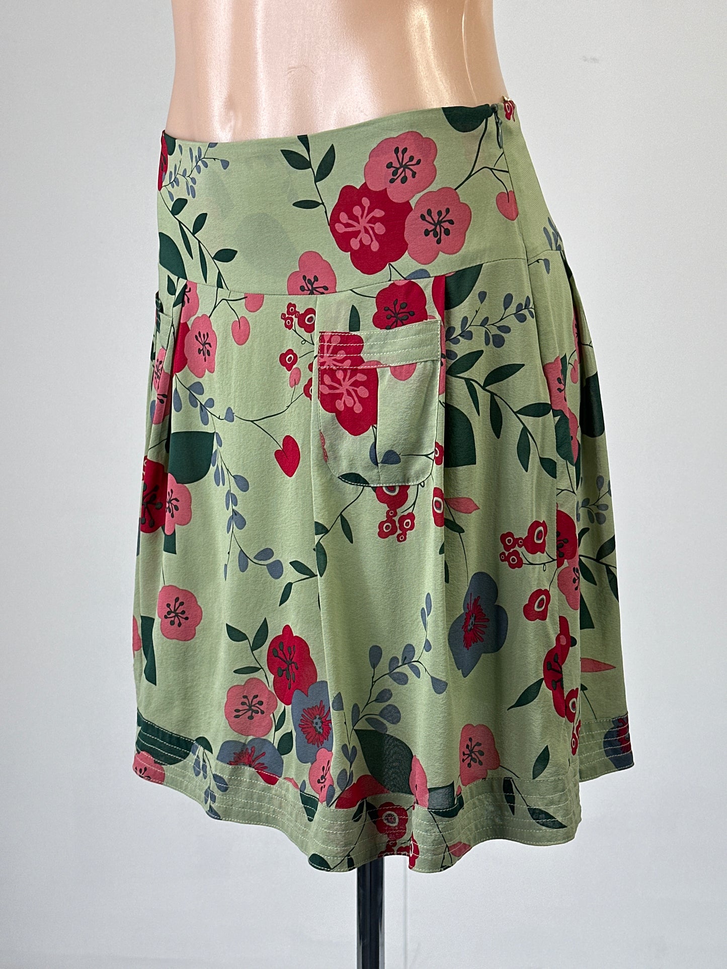 Alannah Hill | skirt | size 8 | knee length | 100% silk | made in Australia 🇦🇺