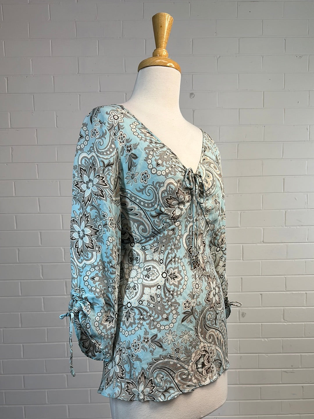 Ann Taylor | US | top | size 10 | three quarter sleeve | 100% silk