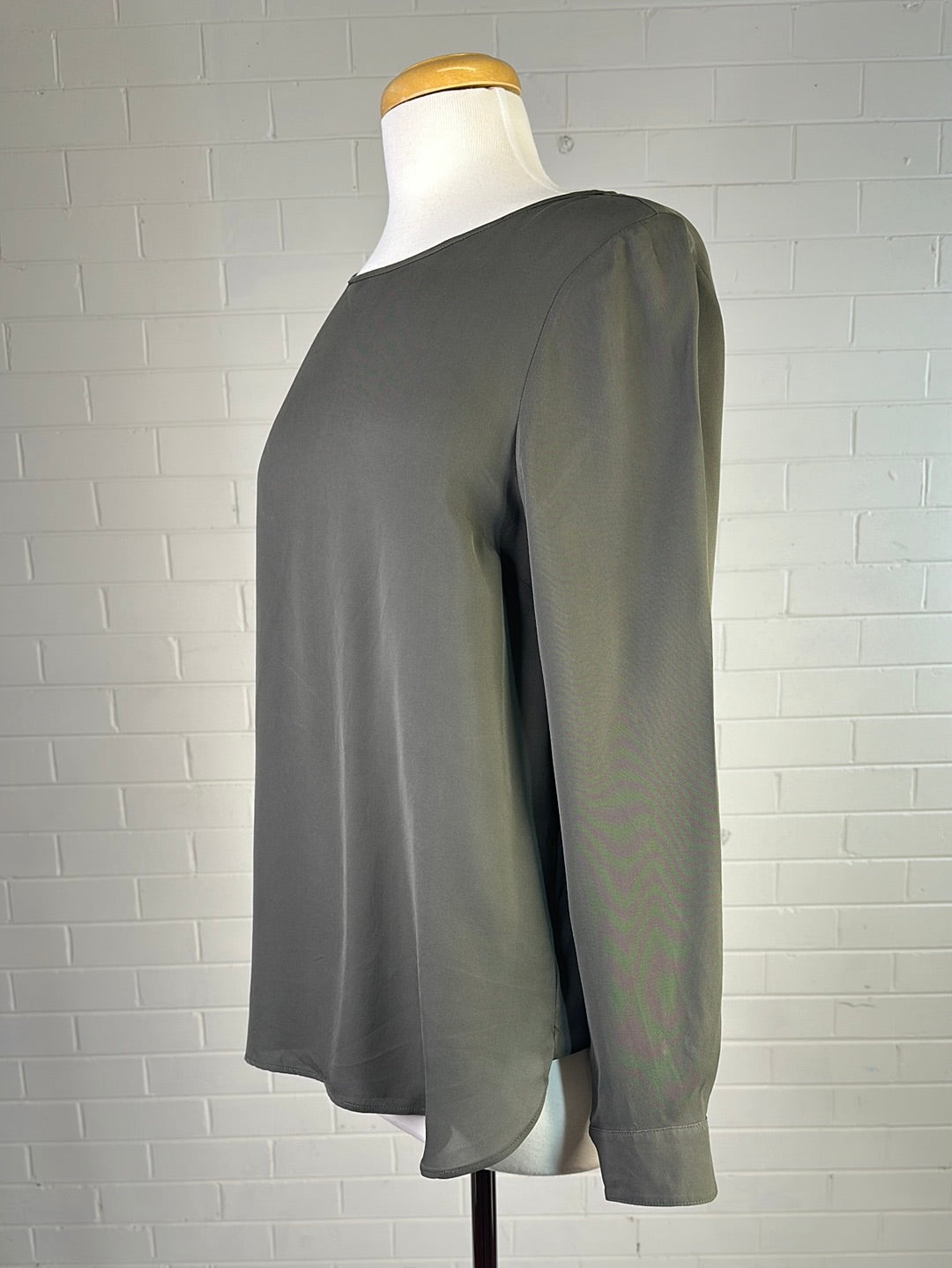 Anna Thomas | top | size 12 | long sleeve | 100% silk