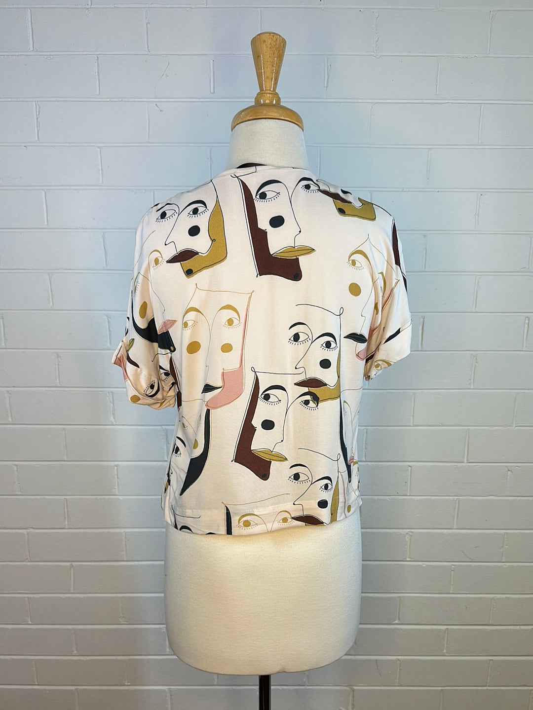 Odette | Italy | shirt | size 10 | short sleeve | made in Italy