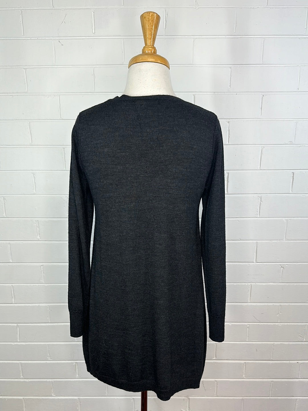 Von Troska | sweater | size 10 | u-shaped neck