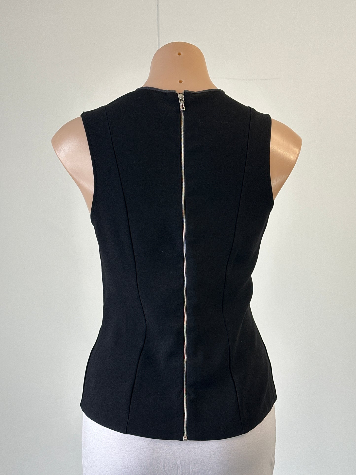 WILLOW | top | size 10 | sleeveless