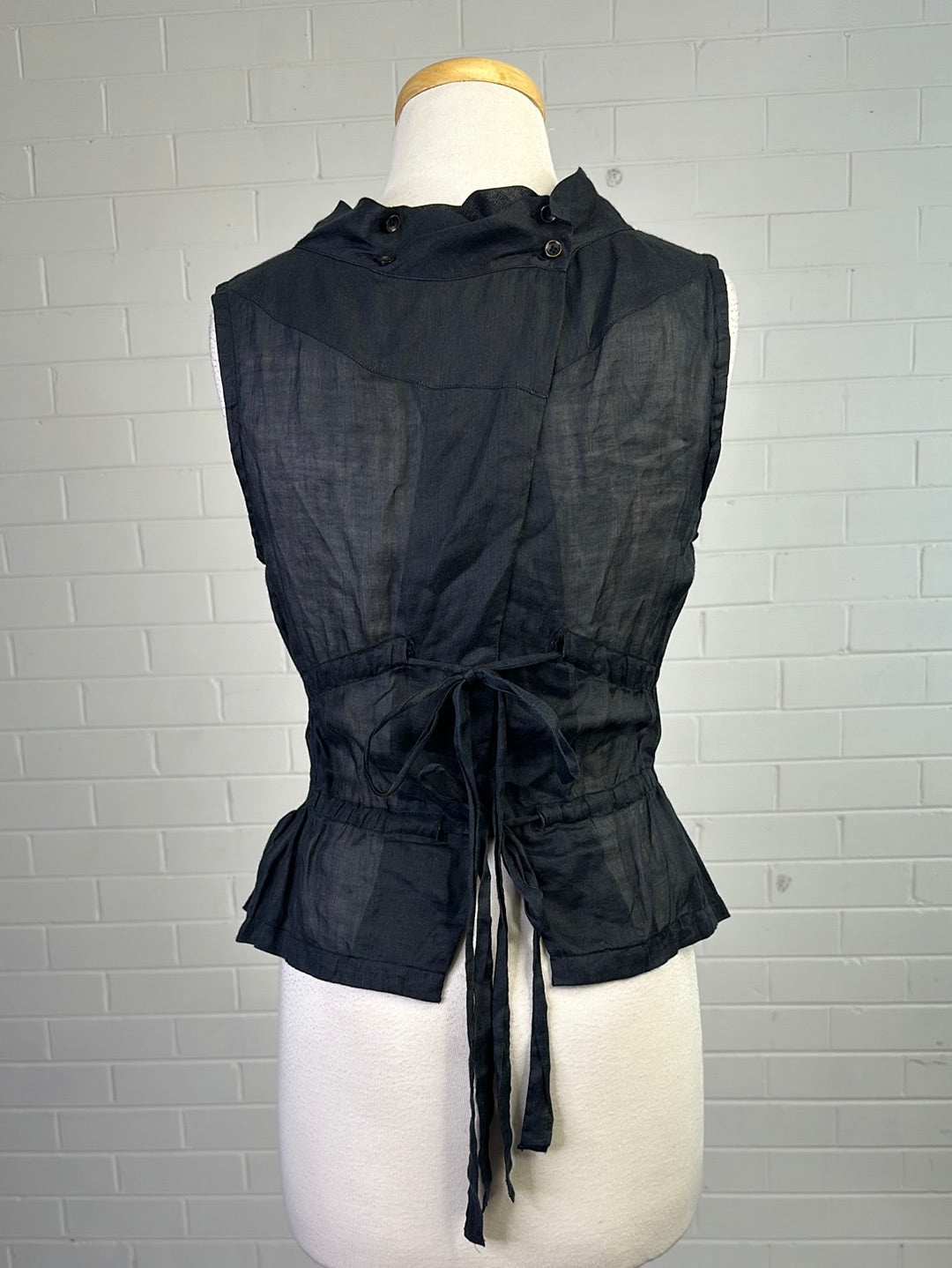 MARITHÉ + FRANCOIS GIRBAUD | Paris | top | size 8 | sleeveless | 100% ramie