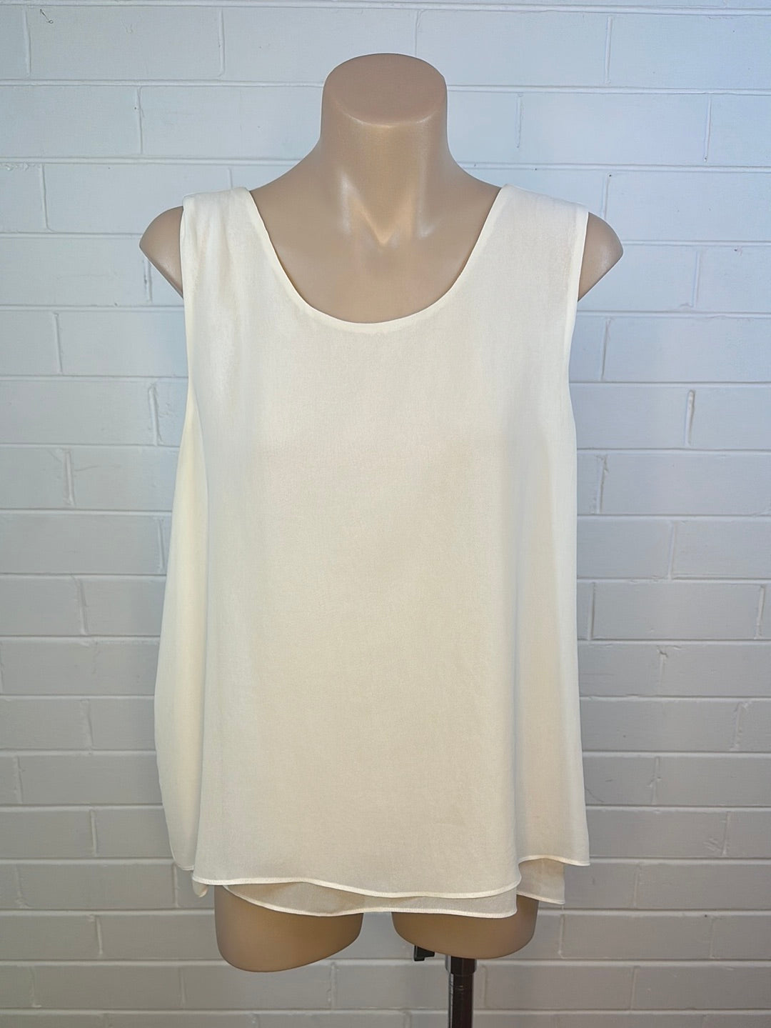 Carla Zampatti | top | size 14 | sleeveless