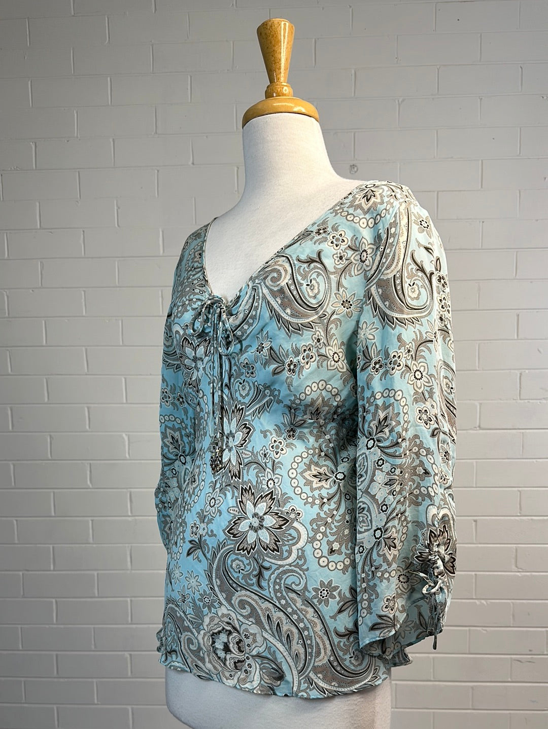 Ann Taylor | US | top | size 10 | three quarter sleeve | 100% silk