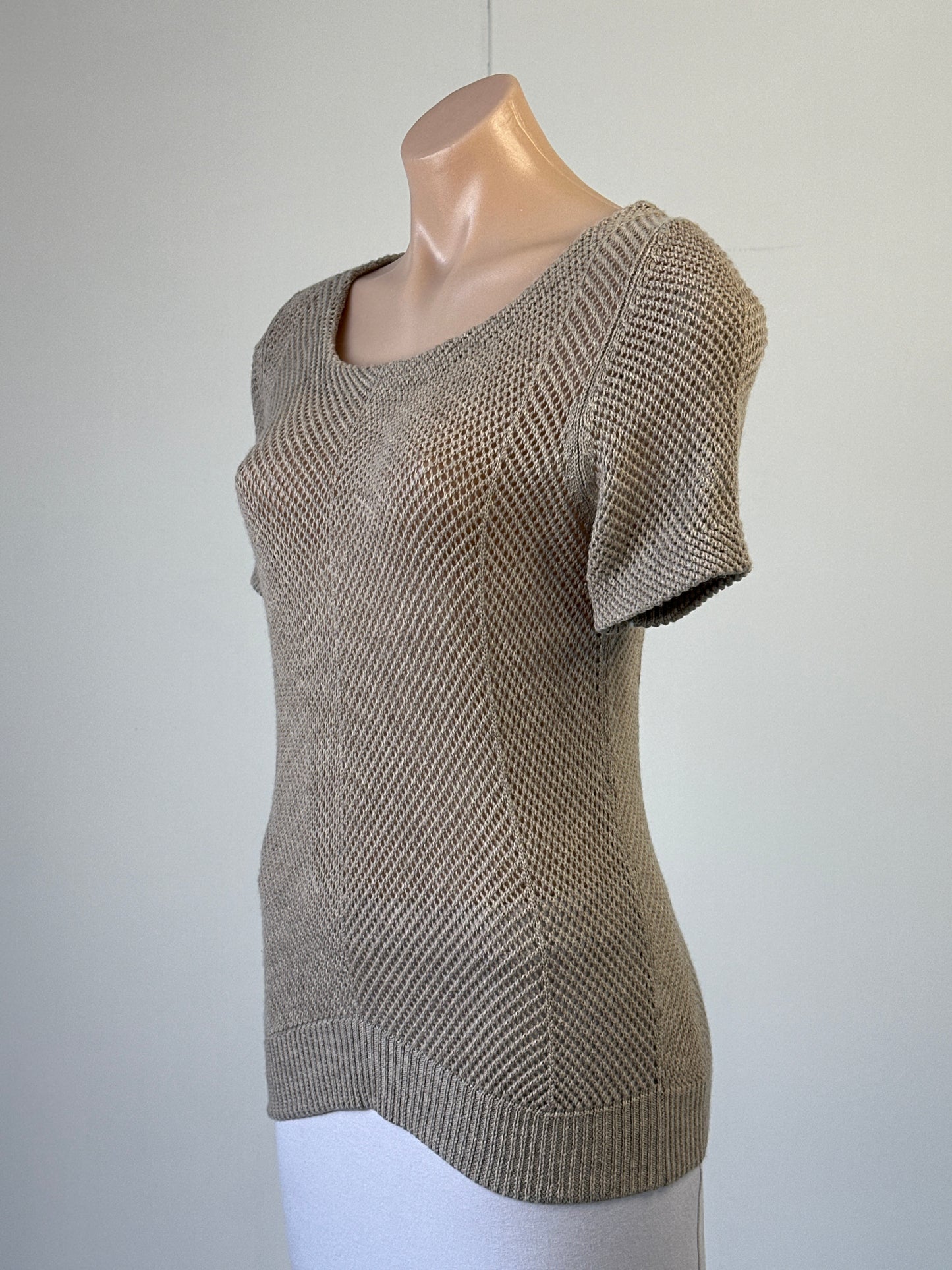 SKIN & THREADS | top | size 8 | short sleeve | 100% wool