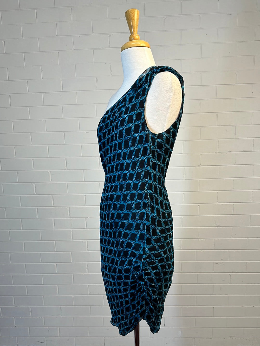 Halston Heritage | New York | dress | size 8 | knee length | 100% silk