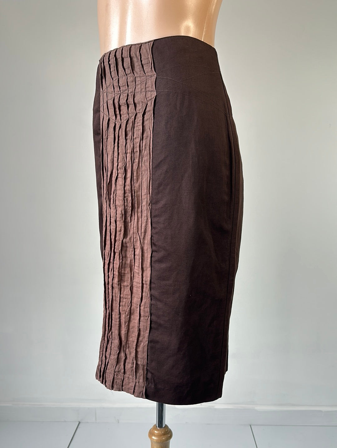 Angela Lewis | New Zealand | vintage 90's | skirt | size 12 | knee length