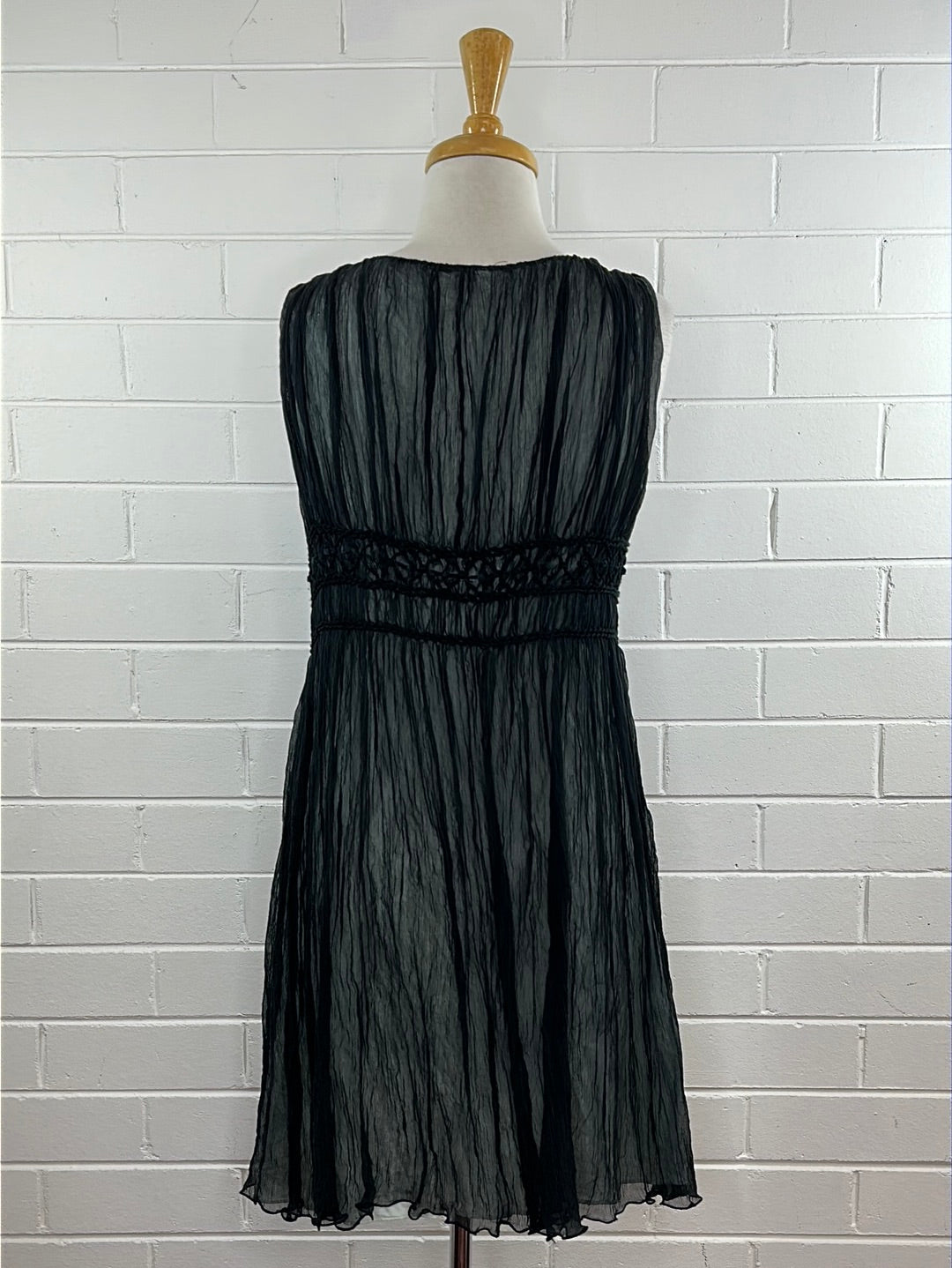 Max Studio | Los Angeles | dress | size 10 | knee length | 100% silk