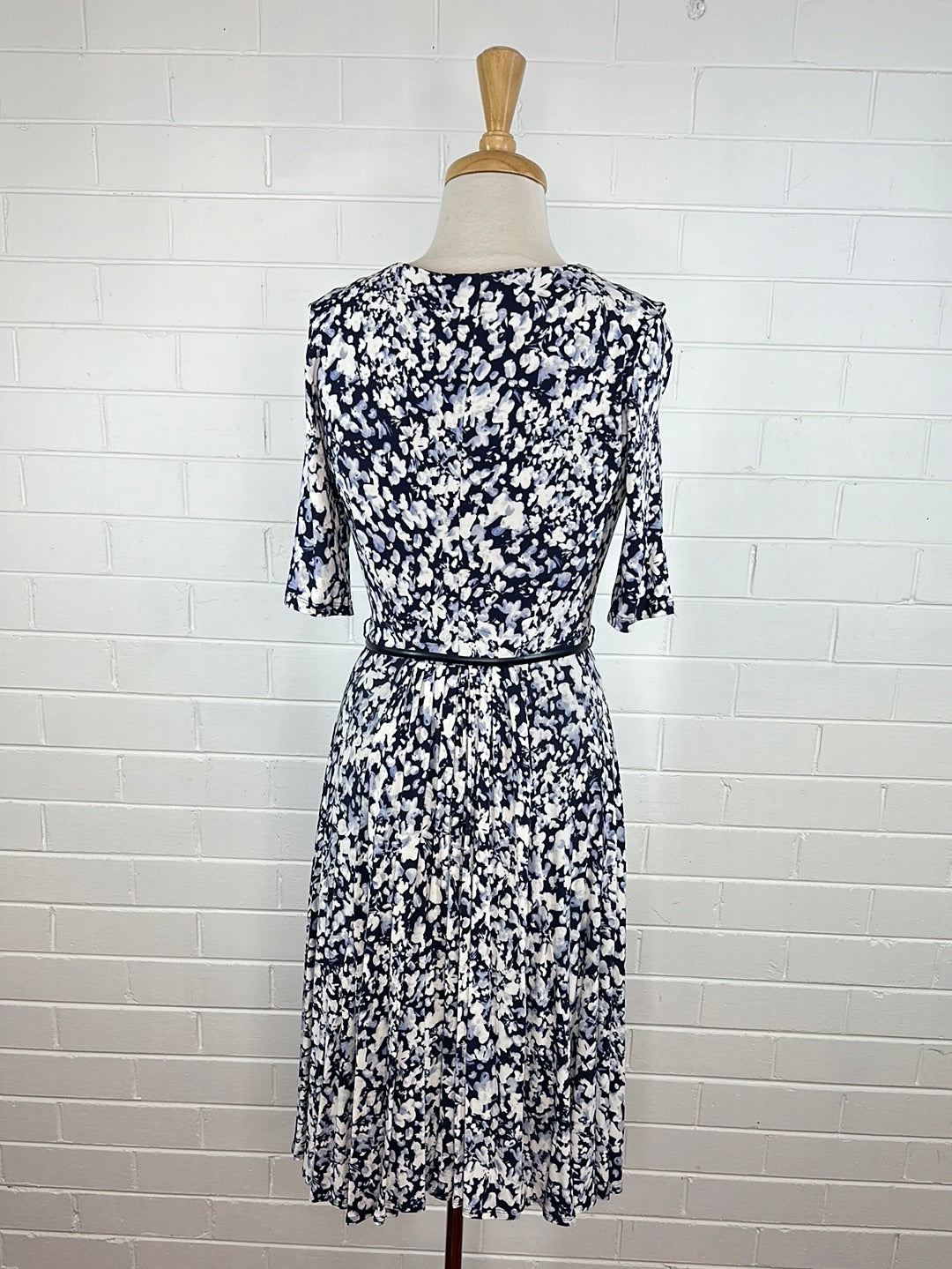 Max Mara | Italy | dress | size 10 | knee length