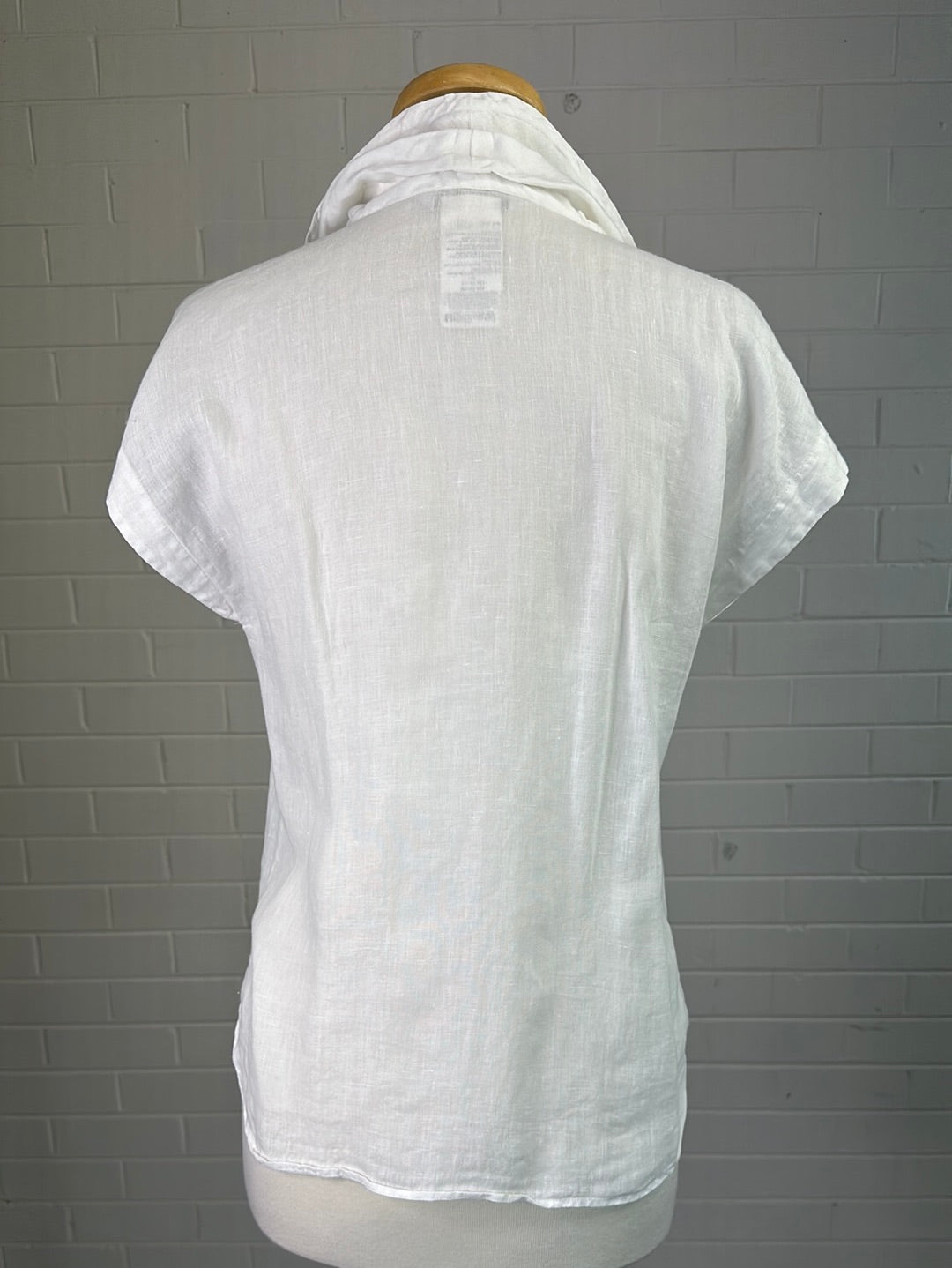 Max Mara | Italy | shirt | size 10 | cap sleeve | 100% linen | made in Italy