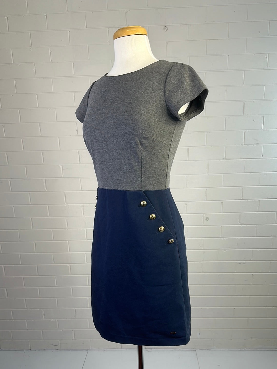 Tommy Hilfiger | New York | dress | size 8 | knee length