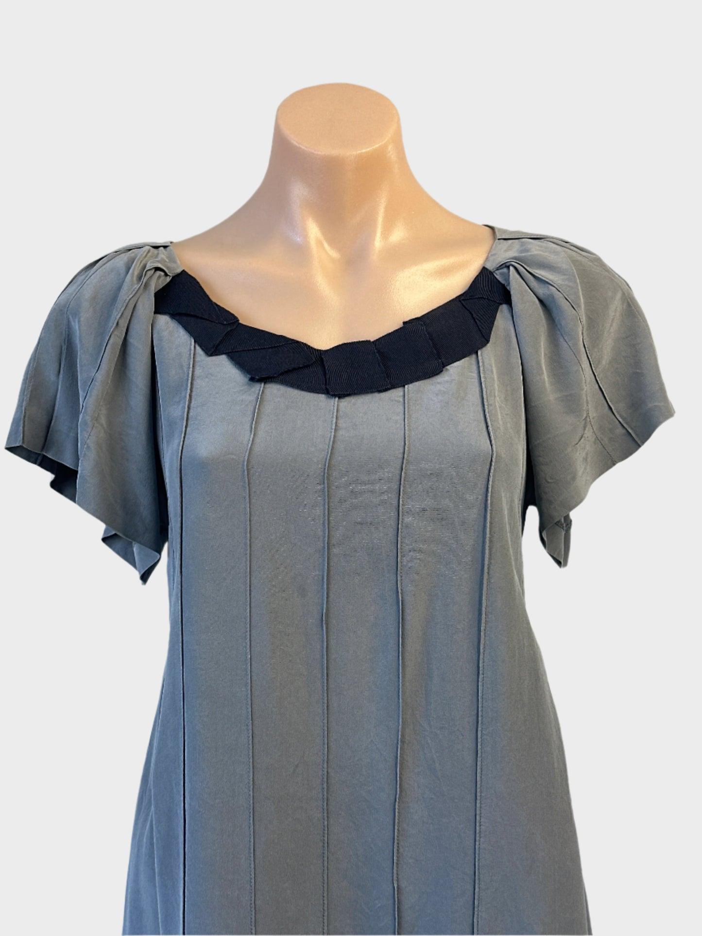 Veronika Maine | dress | size 10 | knee length | 100% silk
