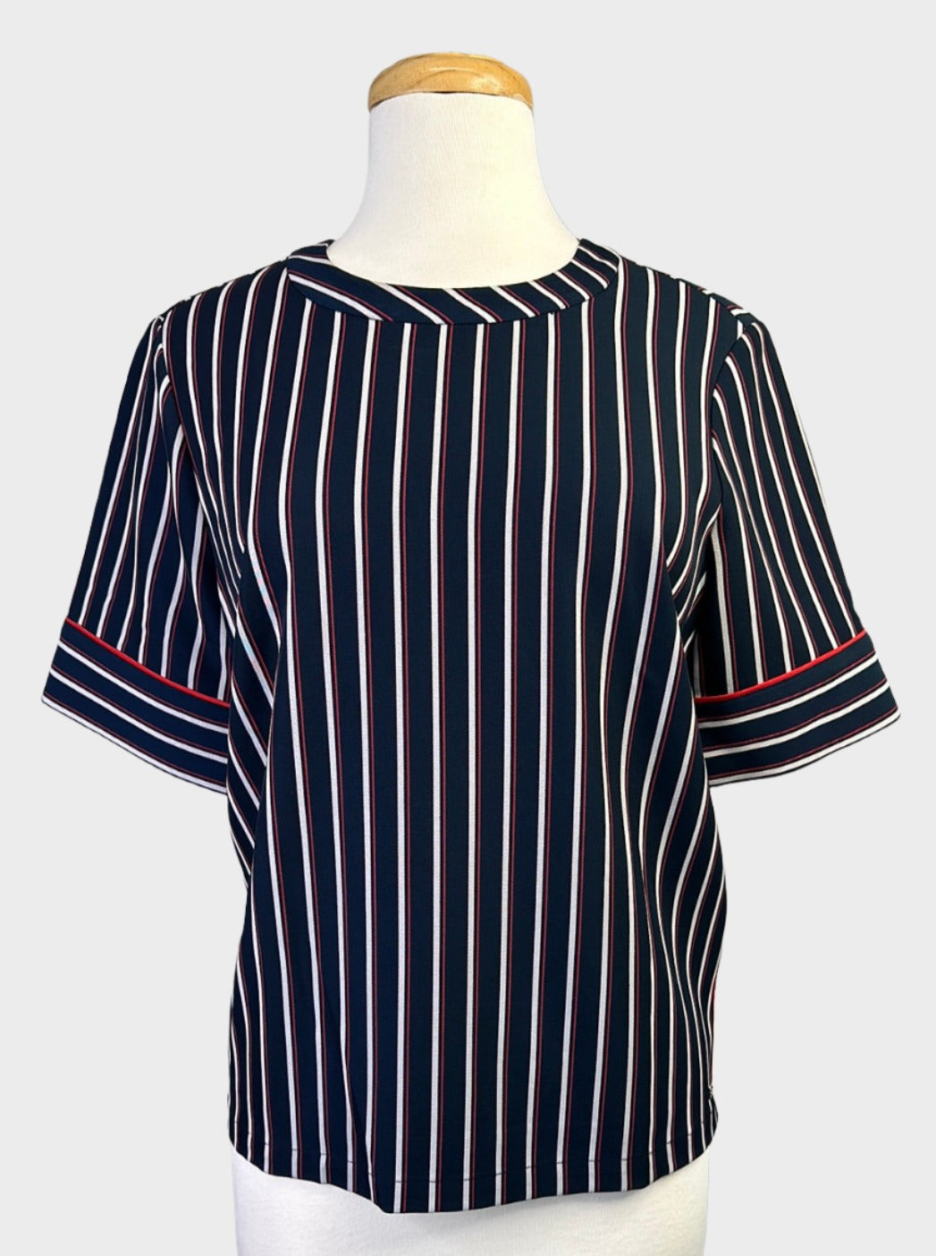 Tommy Hilfiger | New York | top | size 10 | short sleeve