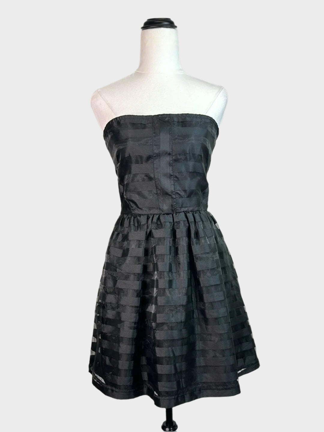 Frenchi | dress | size 6 | knee length