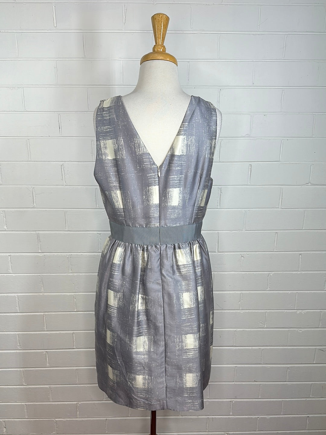 Wayne Cooper | dress | size 12 | knee length | 100% silk