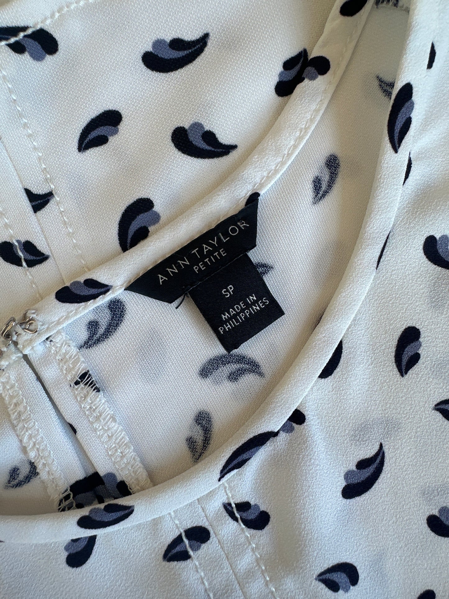 Ann Taylor | US | top | size 10 | short sleeve