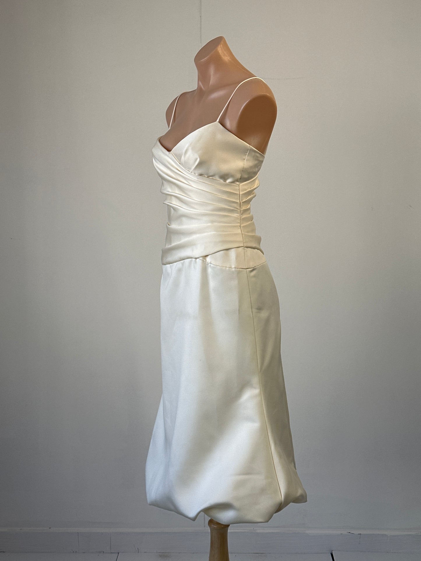 Vera Wang - Maids | New York | dress | size 8 | knee length
