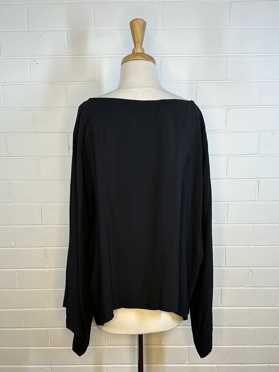 Imonni | top | size 14 | long sleeve