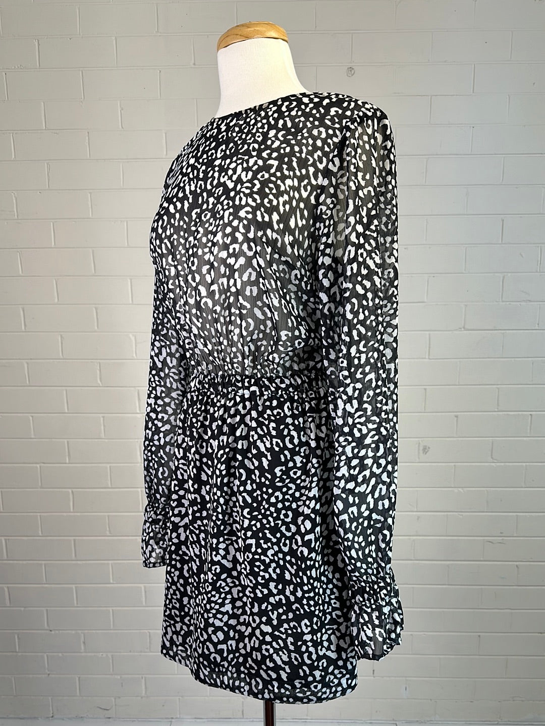 KOOKAI | dress | size 10 | knee length