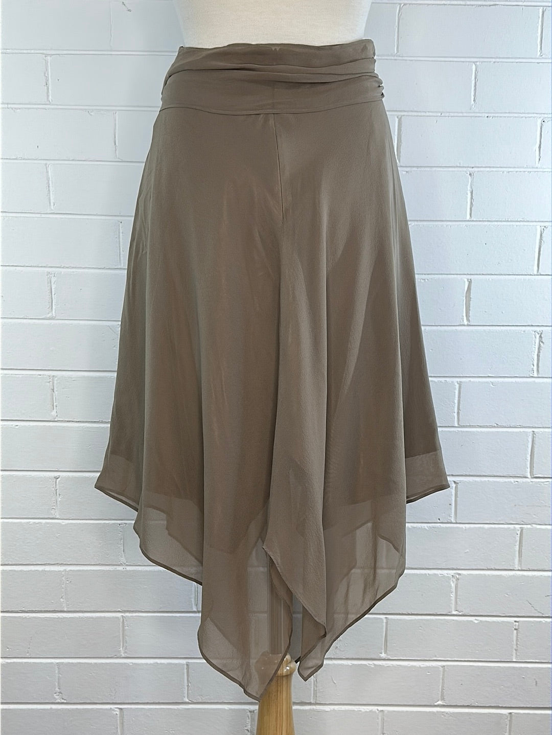 Morrissey | vintage 90's | skirt | size 8 | knee length | 100% silk