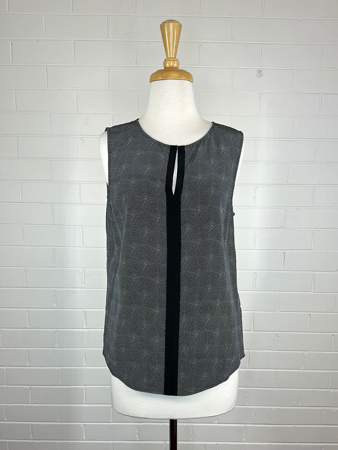 David Lawrence | top | size 8 | sleeveless | 100% silk