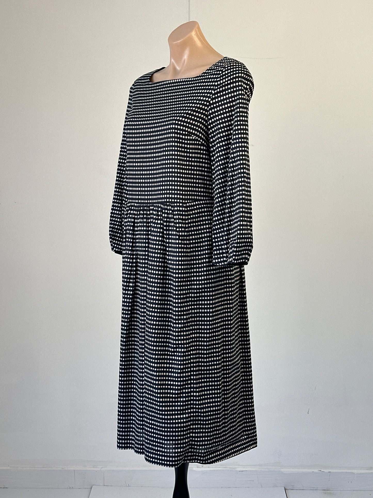 Anna Thomas | dress | size 12 | midi length | 100% cotton