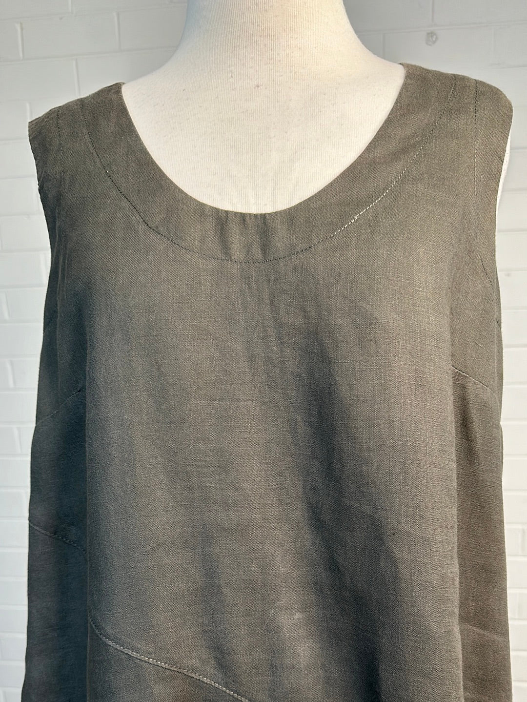 Meredith | top | size 10 | sleeveless | 100% linen