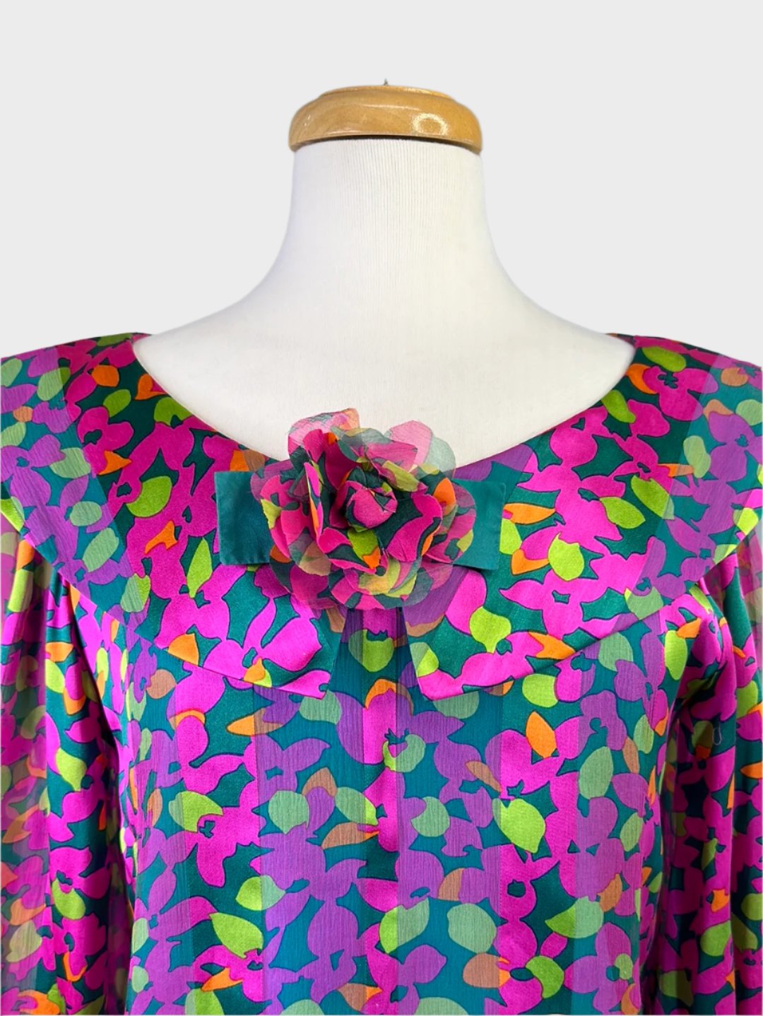 Riece | vintage 90's | top | size 12 | long sleeve | 100% silk | new with tags