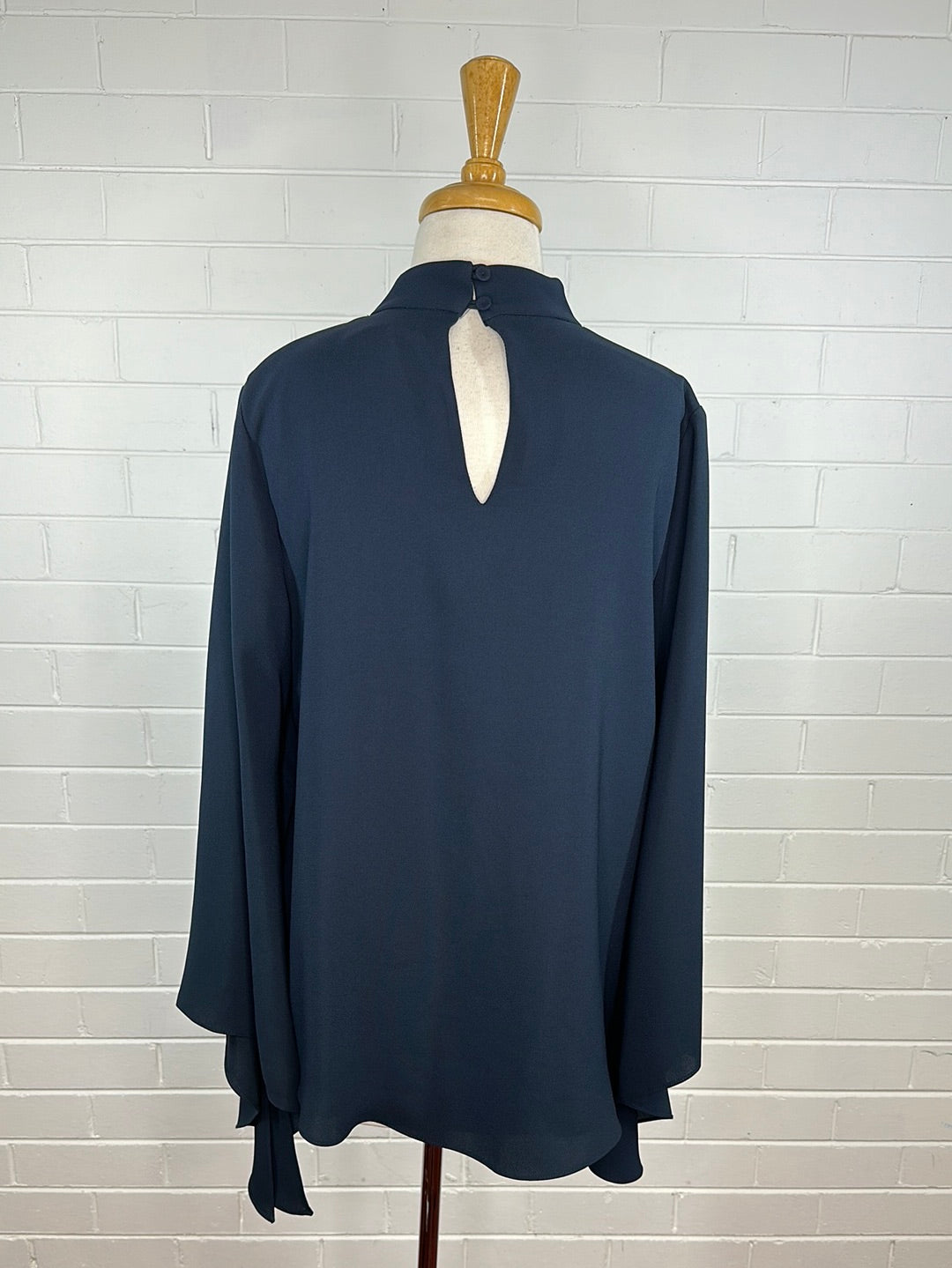 Carla Zampatti | top | size 12 | long sleeve