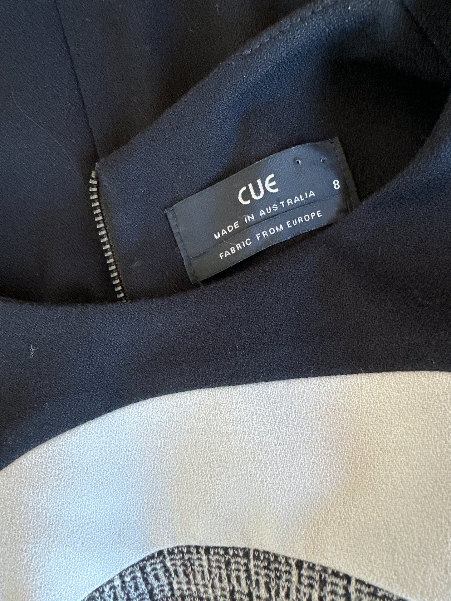 Cue | dress | size 8 | knee length | made in Australia 🇦🇺