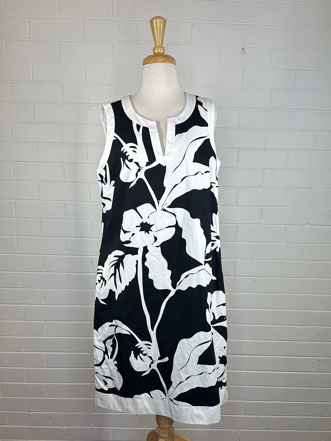 Yarra Trail | dress | size 14 | midi length | 100% cotton