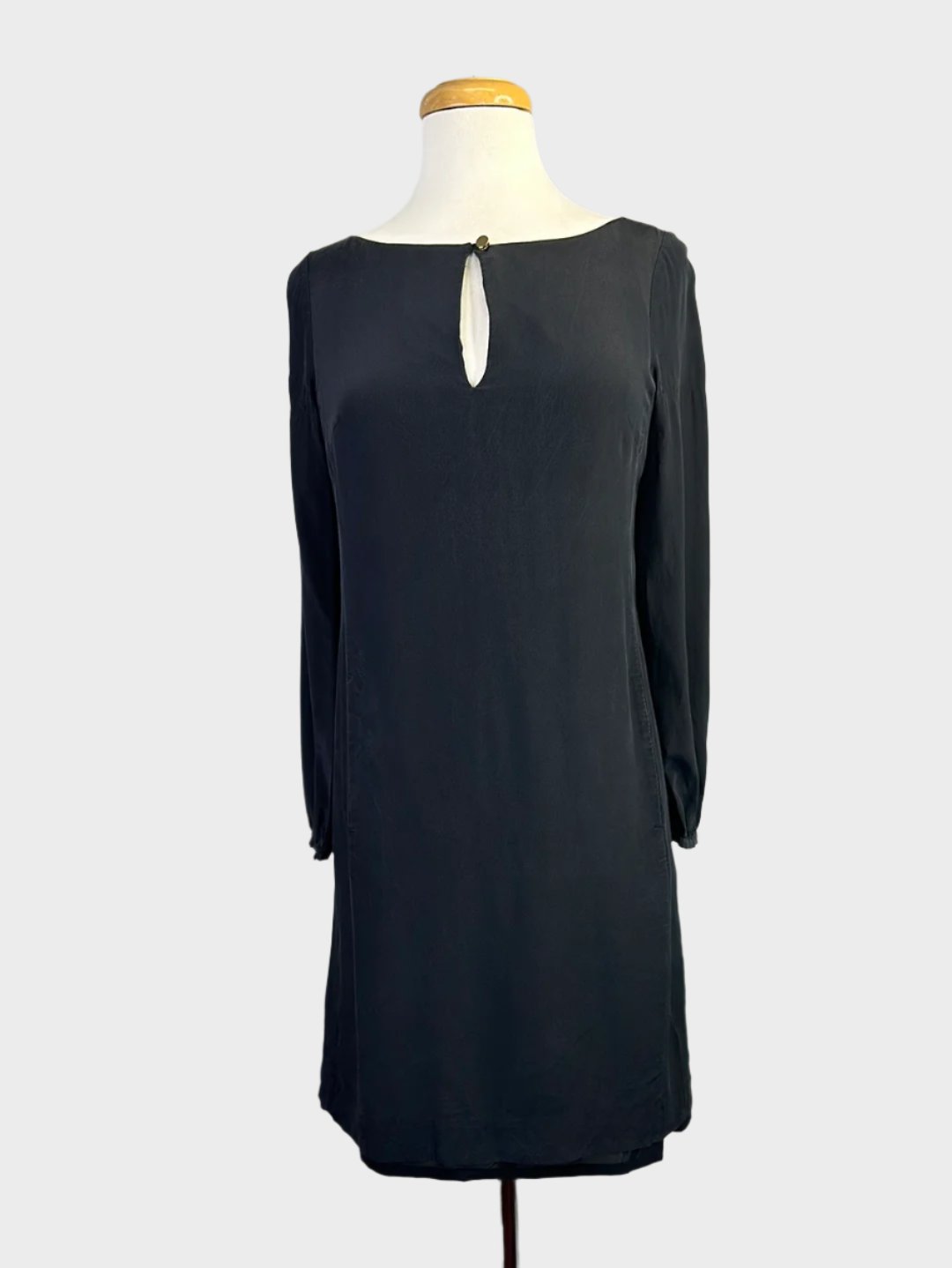 Tory Burch | New York | dress | size 8 | mini length | 100% silk