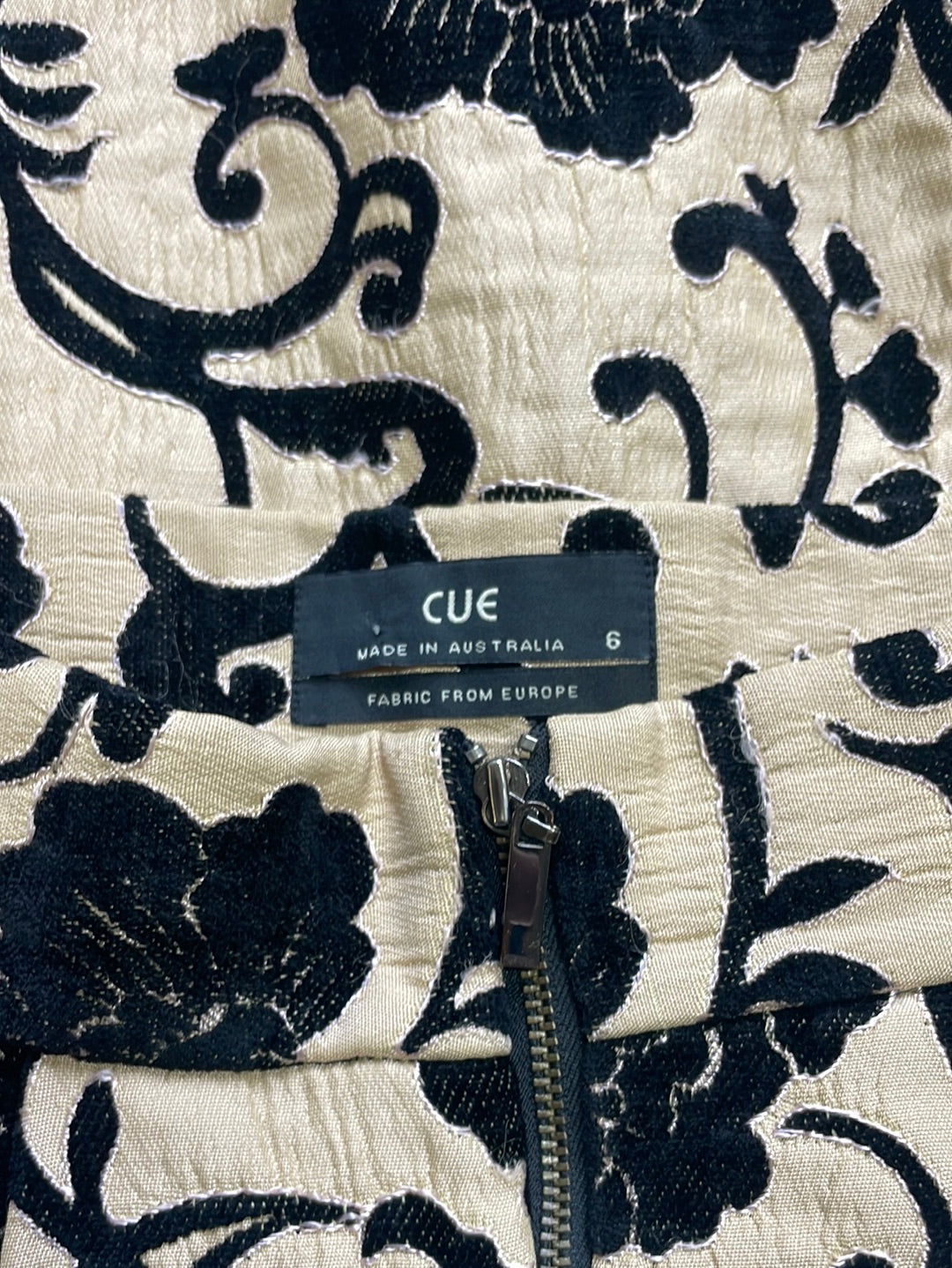 Cue | skirt | size 6 | mini length | made in Australia 🇦🇺