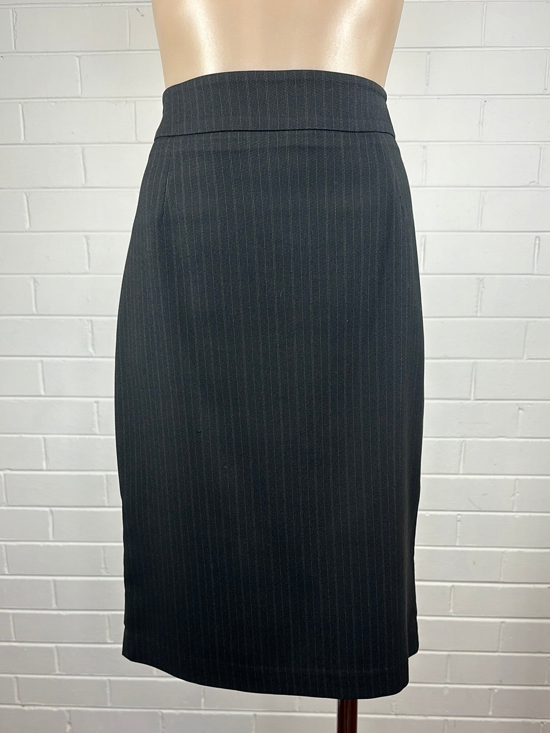 Veronika Maine | skirt | size 6 | knee length | made in Australia 🇦🇺