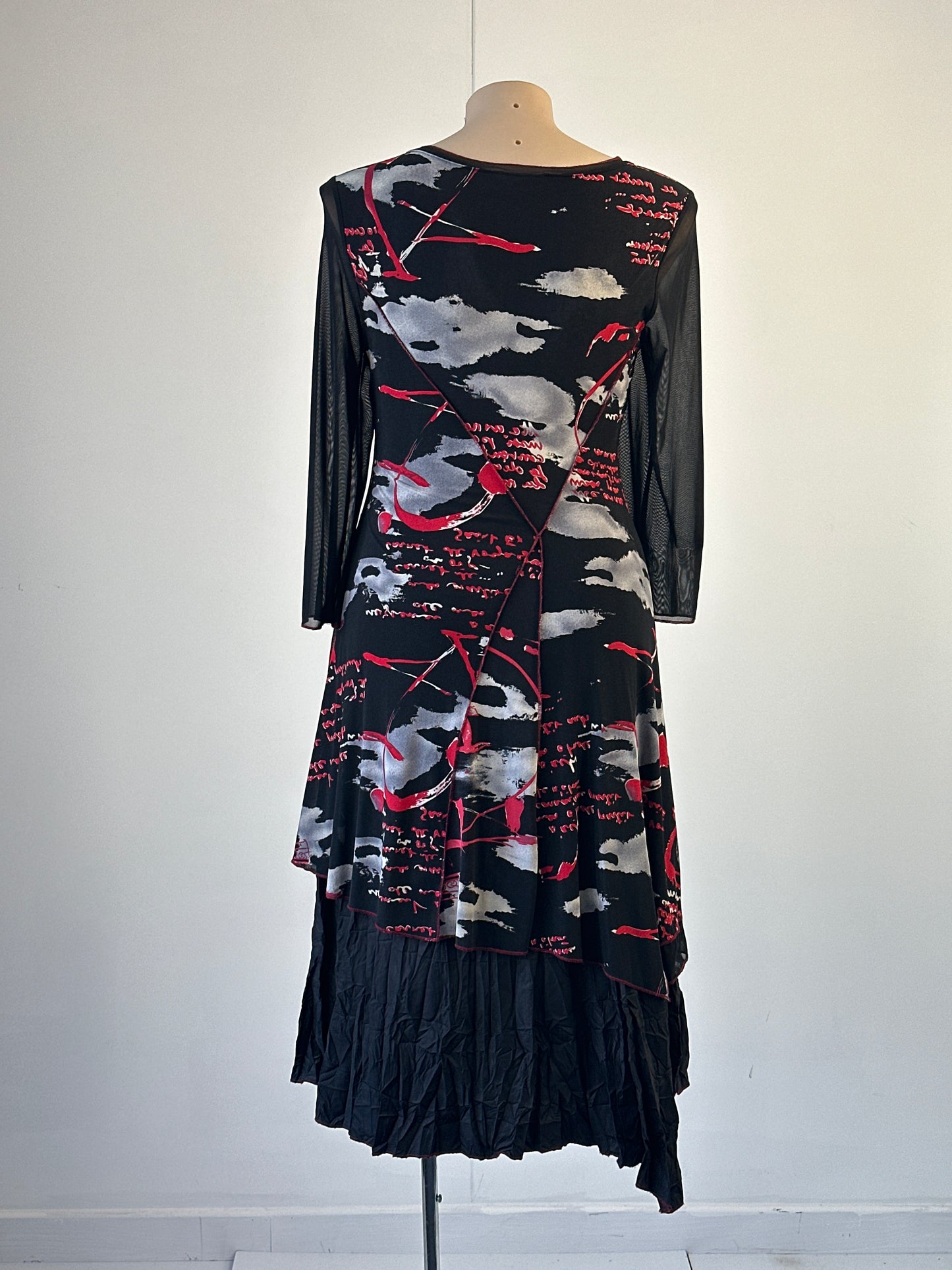 L'Officiel New Zealand | vintage 90's | dress | size 16 | midi length