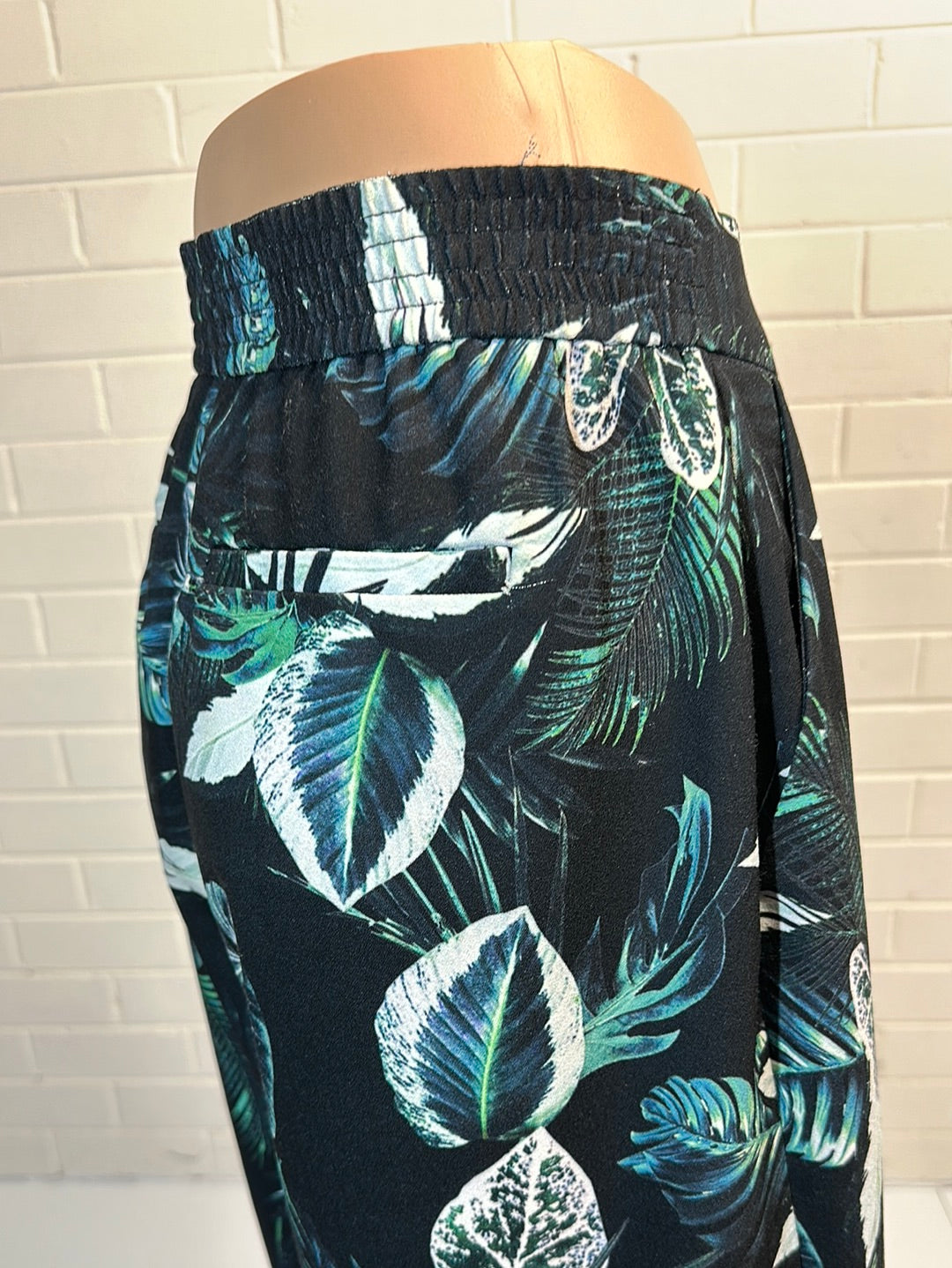 Decjuba | pants | size 12 | wide leg