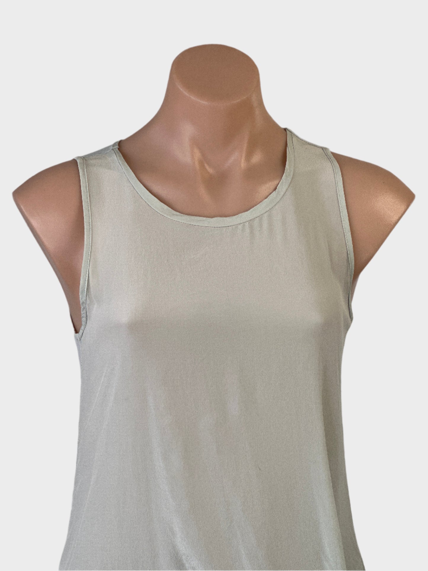 SABA | top | size 6 | sleeveless | 100% silk