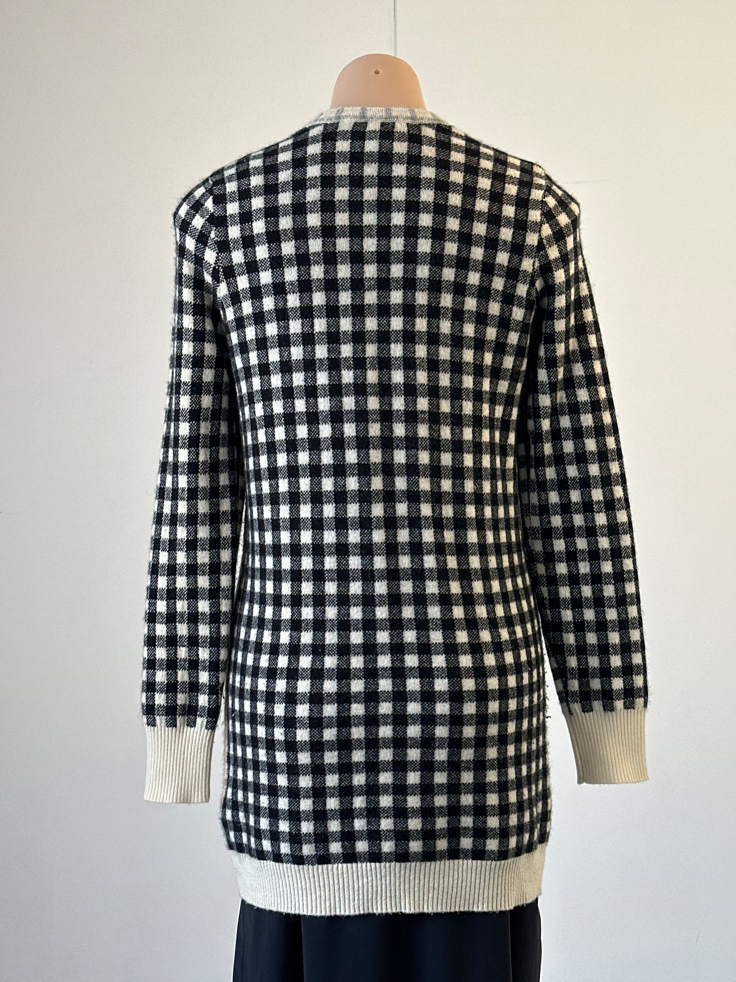VAILLE | Paris | cardigan | size 10 | long sleeve | 100% cashmere